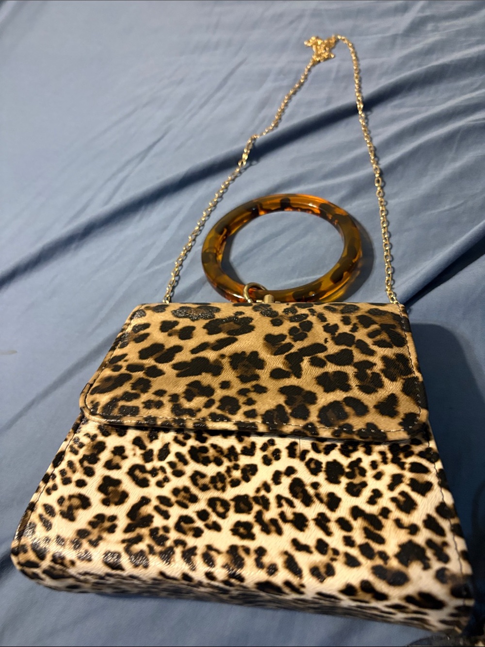 Leopard Print Crossbody Bag with Tortoiseshell Handle, bracelet and other items. - Picture 12 of 13